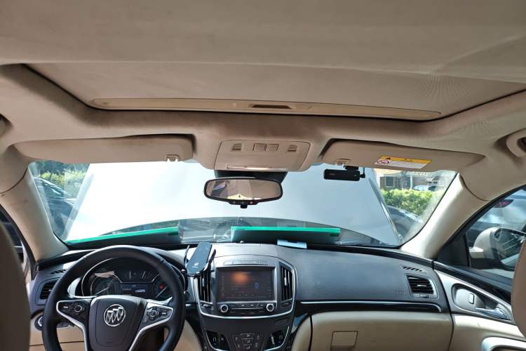 Used Buick Regal 2014 2.0L Elite Fashion Edition Headliner