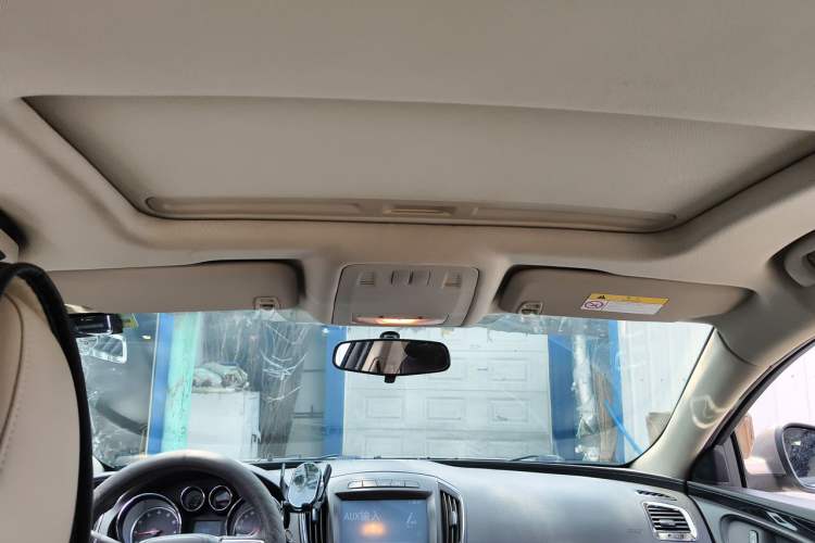 Used Buick Regal 2014 2.0L Leading Fashion Edition Headliner