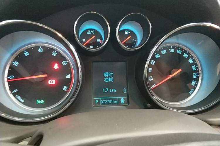 Used Buick Regal 2014 2.0L Leading Fashion Edition Instrument Cluster