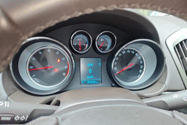 Used Buick Regal 2014 2.0L Leading Fashion Edition Instrument Cluster