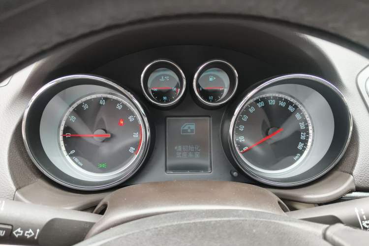 Used Buick Regal 2014 2.0L Leading Fashion Edition Instrument Cluster