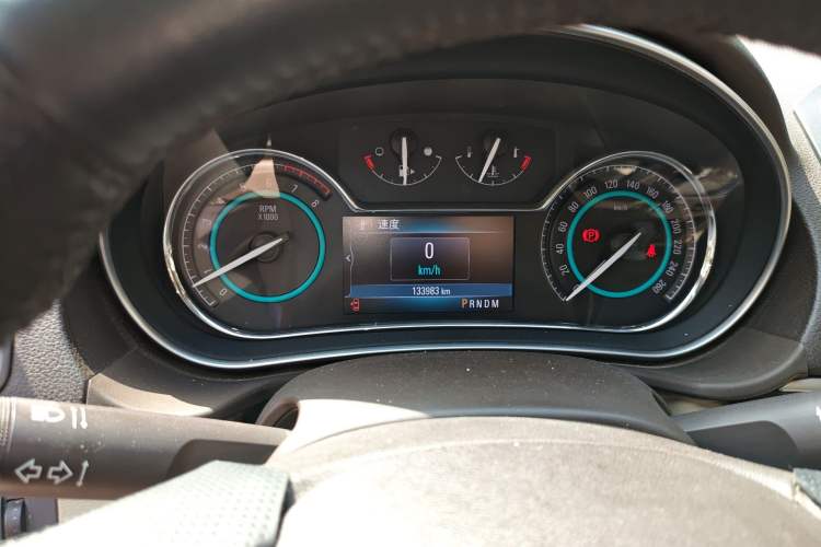 Used Buick Regal 2014 2.0L Elite Fashion Edition Instrument Cluster