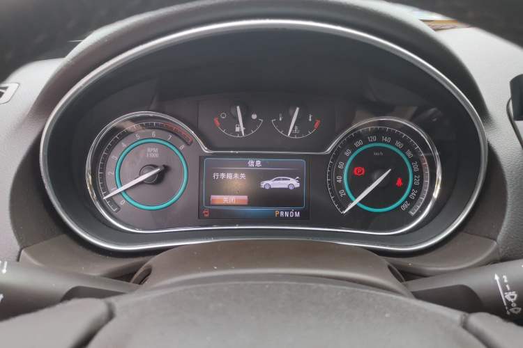 Used Buick Regal 2014 2.0L Elite Fashion Edition Instrument Cluster
