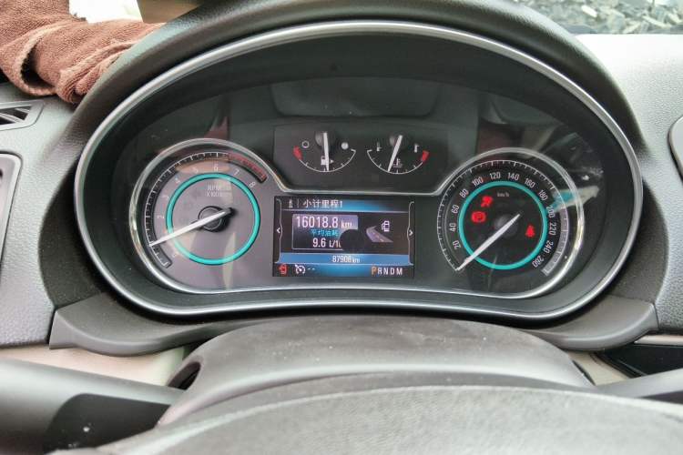 Used Buick Regal 2014 2.0L Elite Fashion Edition Instrument Cluster