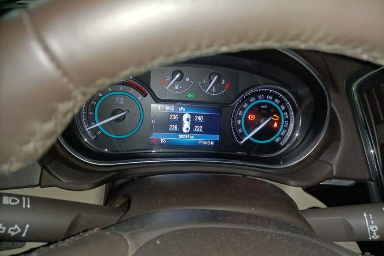 Used Buick Regal 2014 2.0L Elite Fashion Edition Instrument Cluster
