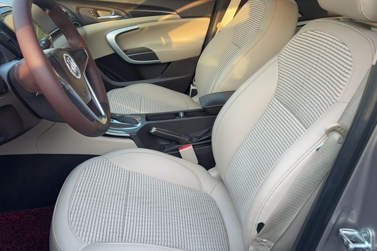 Used Buick Regal 2014 2.0L Leading Fashion Edition Interior 1