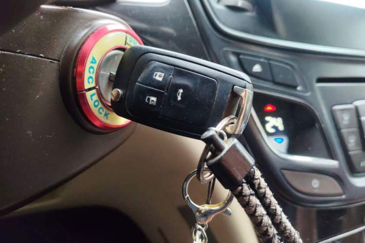 Used Buick Regal 2014 2.0L Leading Fashion Edition Interior 1