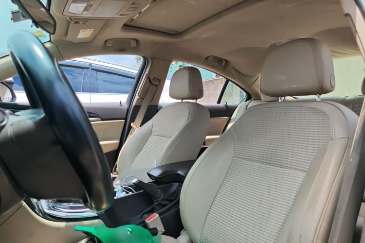Used Buick Regal 2014 2.0L Leading Fashion Edition Left Front Seat
