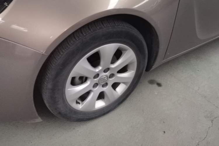 Used Buick Regal 2014 2.0L Leading Fashion Edition Left Front Wheel Hub