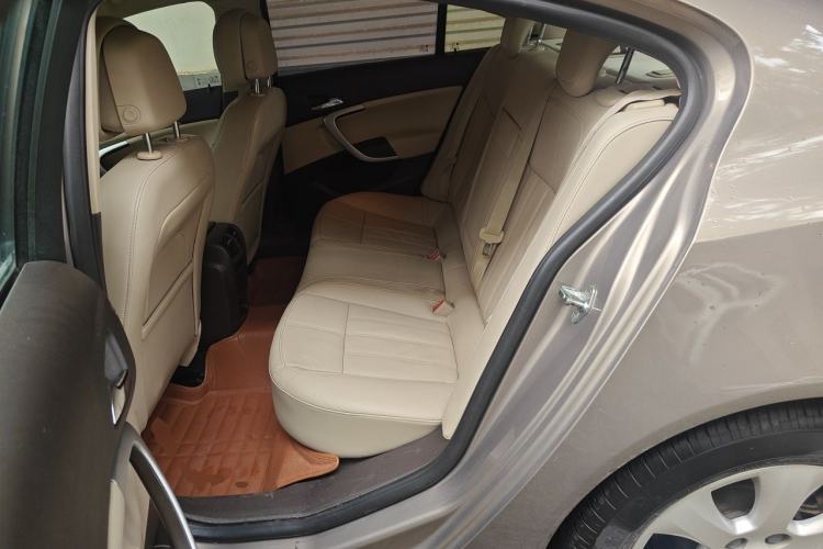 Used Buick Regal 2014 2.0L Elite Fashion Edition Left Rear Seat