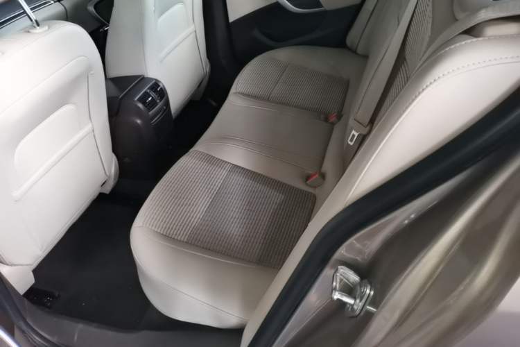 Used Buick Regal 2014 2.0L Leading Fashion Edition Left Rear Seat