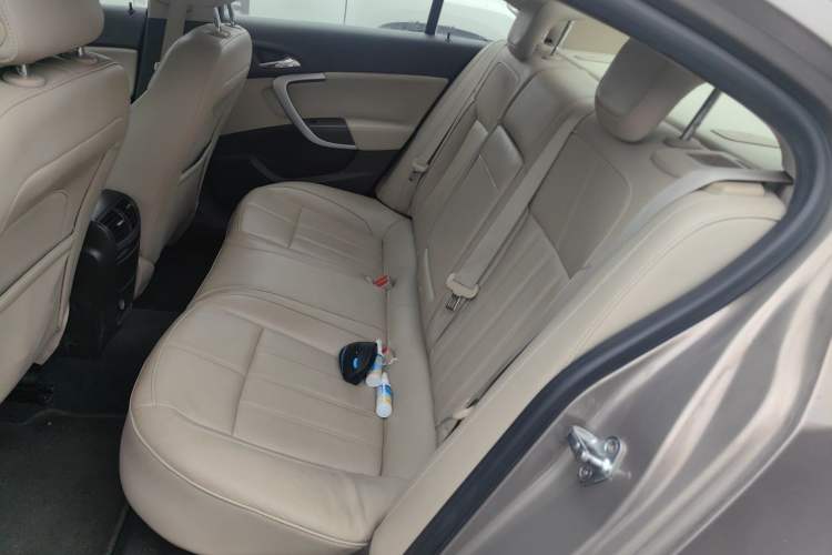 Used Buick Regal 2014 2.0L Elite Fashion Edition Left Rear Seat