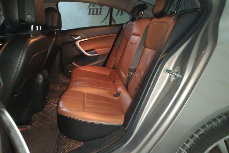 Used Buick Regal 2014 2.4L SIDI Luxury Fashion Edition Left Rear Seat