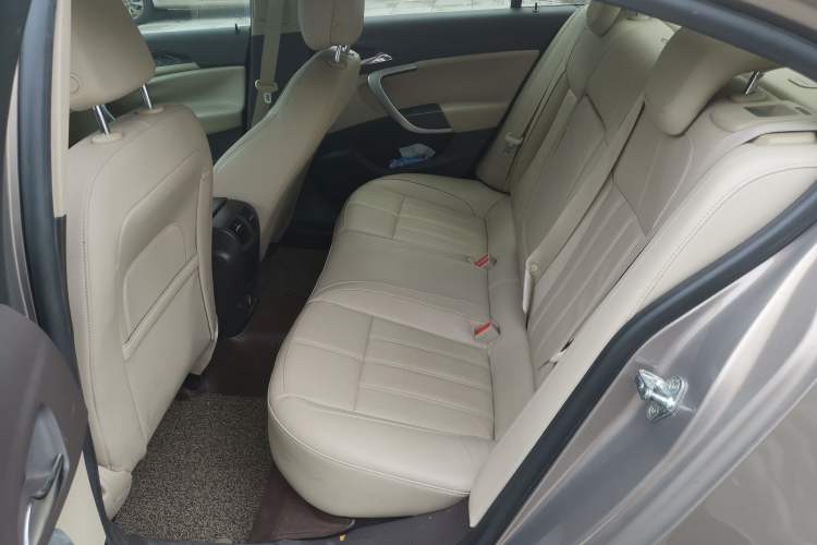 Used Buick Regal 2014 2.0L Elite Fashion Edition Left Rear Seat