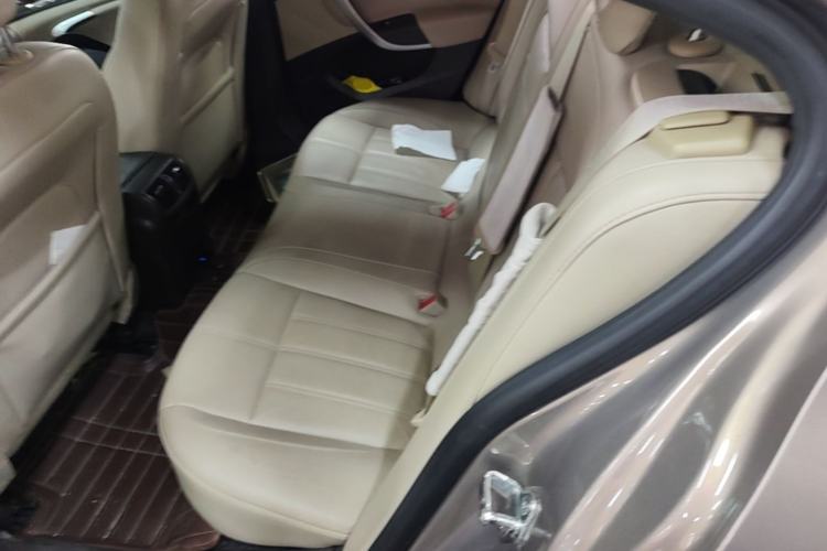 Used Buick Regal 2014 2.0L Elite Fashion Edition Left Rear Seat