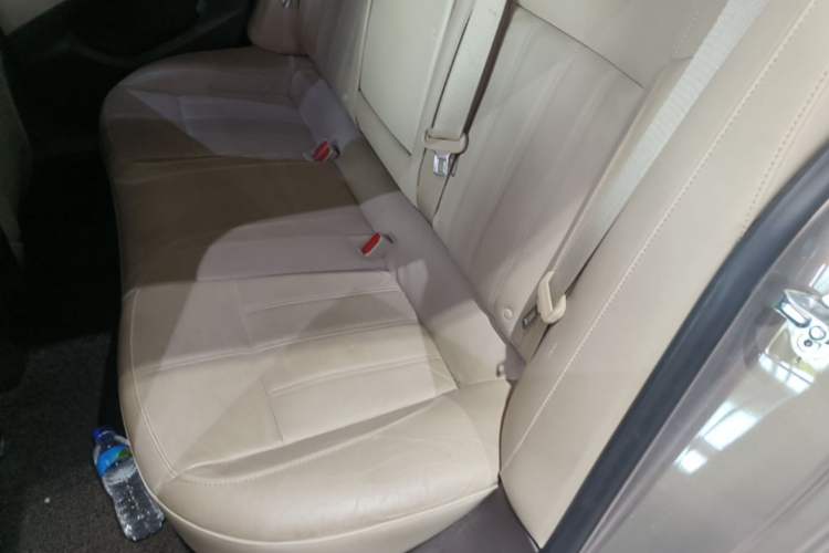 Used Buick Regal 2014 2.0L Elite Fashion Edition Left Rear Seat