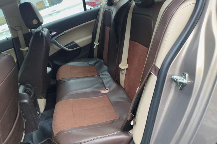 Used Buick Regal 2014 2.0L Leading Fashion Edition Left Rear Seat