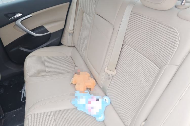 Used Buick Regal 2014 2.0L Leading Fashion Edition Left Rear Seat