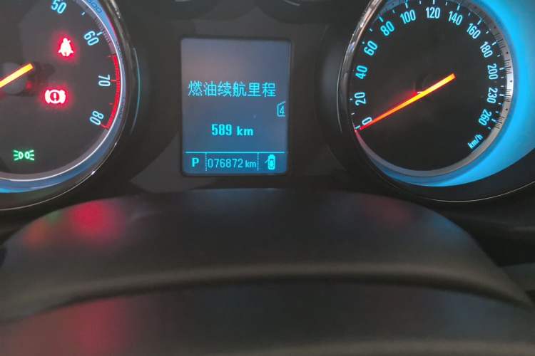 Used Buick Regal 2014 1.6T Fashionable Tech Edition Odometer Close Up