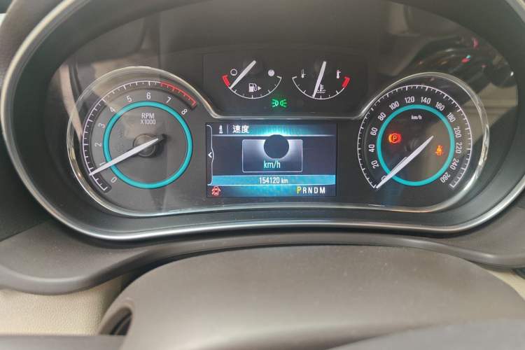 Used Buick Regal 2014 2.0L Elite Fashion Edition Odometer Close Up