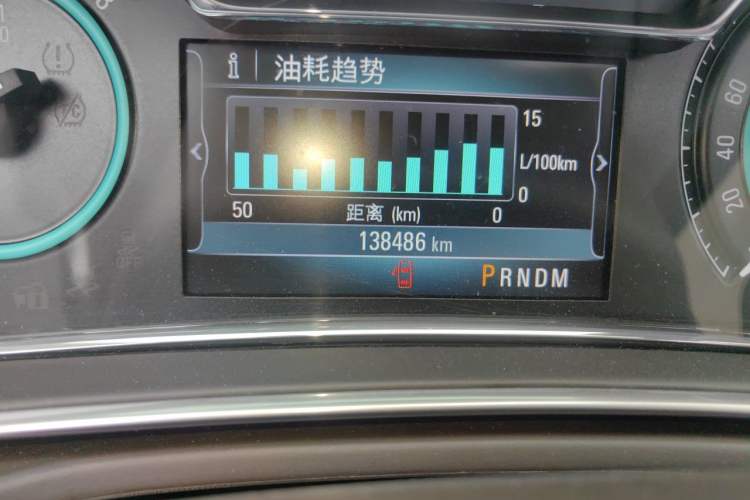 Used Buick Regal 2014 2.0L Elite Fashion Edition Odometer Close Up