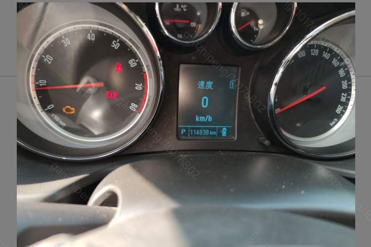 Used Buick Regal 2014 1.6T Fashionable Tech Edition Odometer Close Up