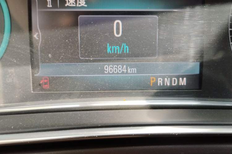 Used Buick Regal 2014 2.0L Elite Fashion Edition Odometer Close Up