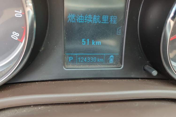 Used Buick Regal 2014 2.0L Leading Fashion Edition Odometer Close Up
