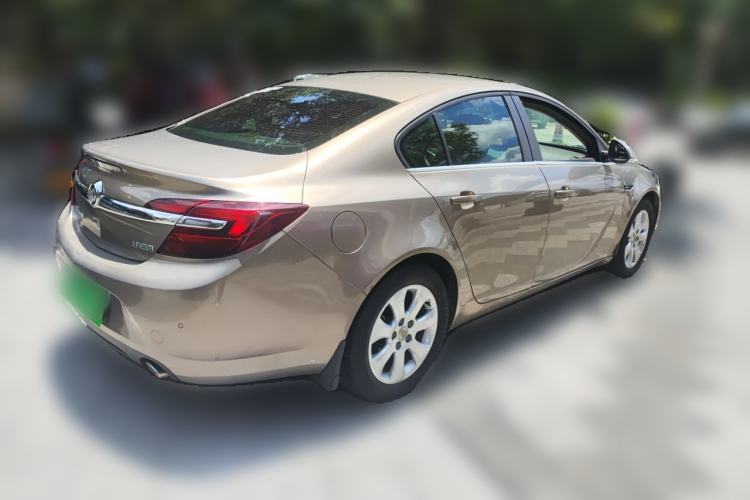 Used Buick Regal 2014 2.0L Leading Fashion Edition Rear Right 45 Deg