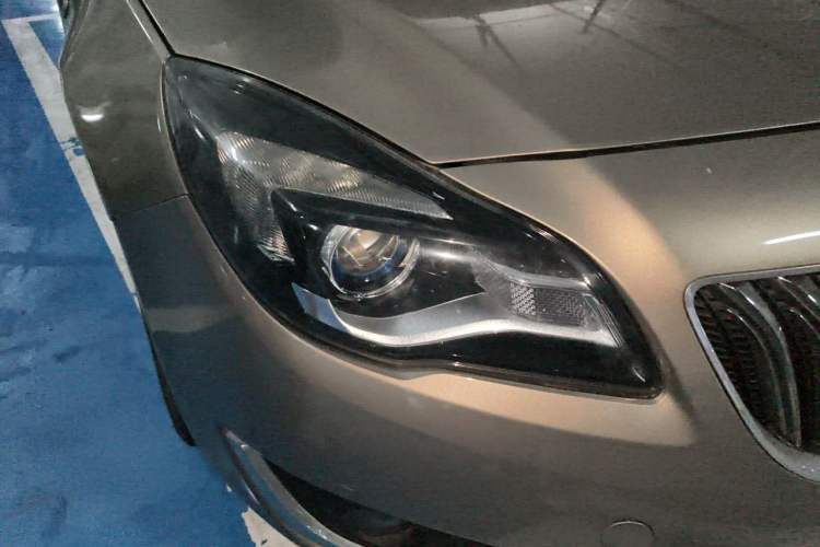 Used Buick Regal 2014 1.6T Fashionable Tech Edition Right Front Headlight