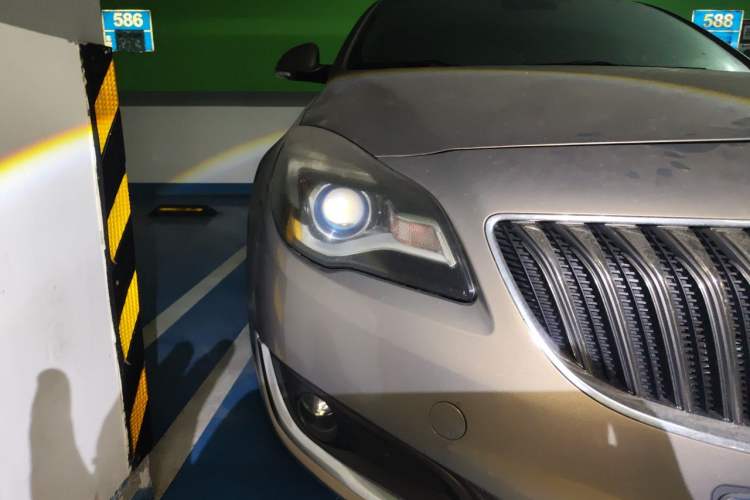 Used Buick Regal 2014 1.6T Fashionable Tech Edition Right Front Headlight