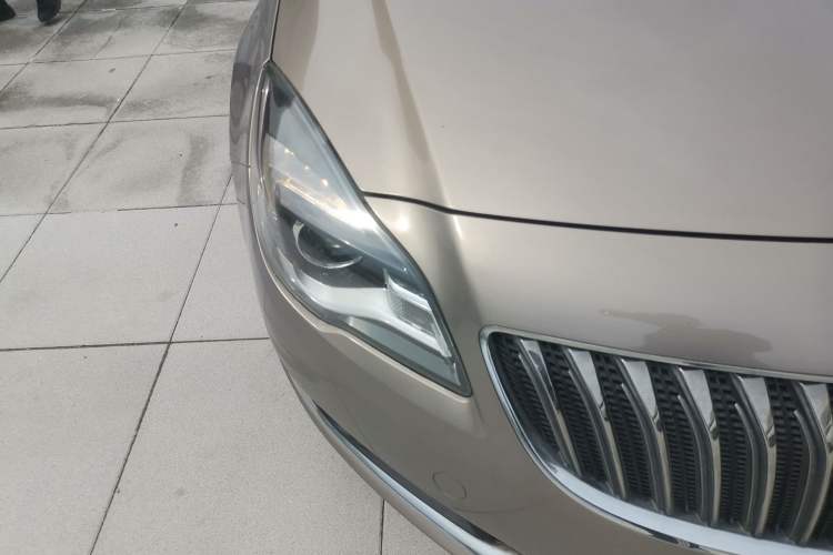 Used Buick Regal 2014 2.0L Elite Fashion Edition Right Front Headlight