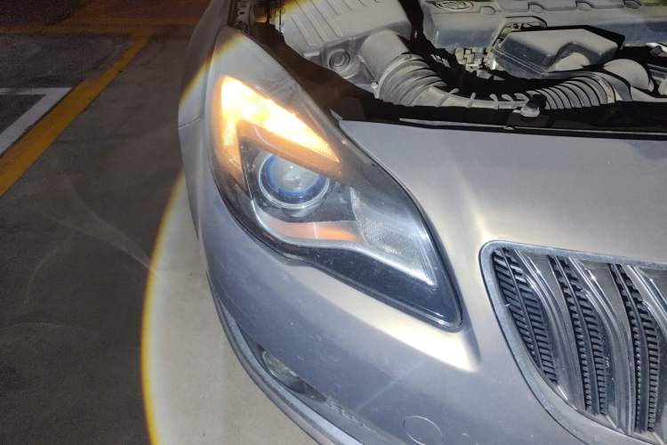Used Buick Regal 2014 2.0L Leading Fashion Edition Right Front Headlight