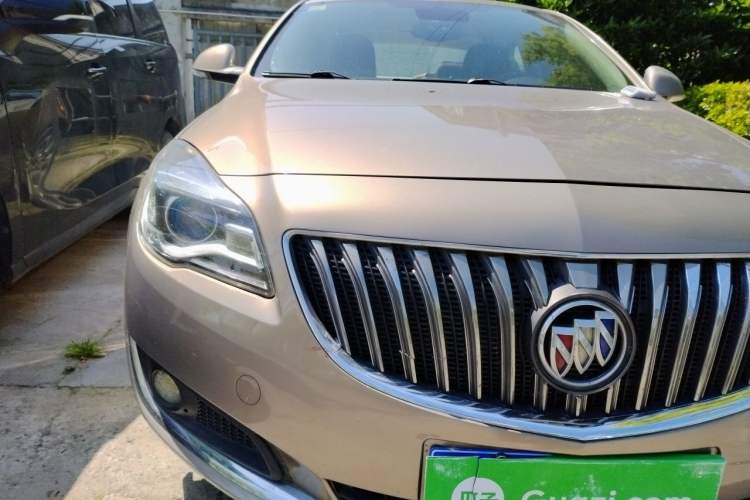 Used Buick Regal 2014 2.0L Elite Fashion Edition Right Front Headlight