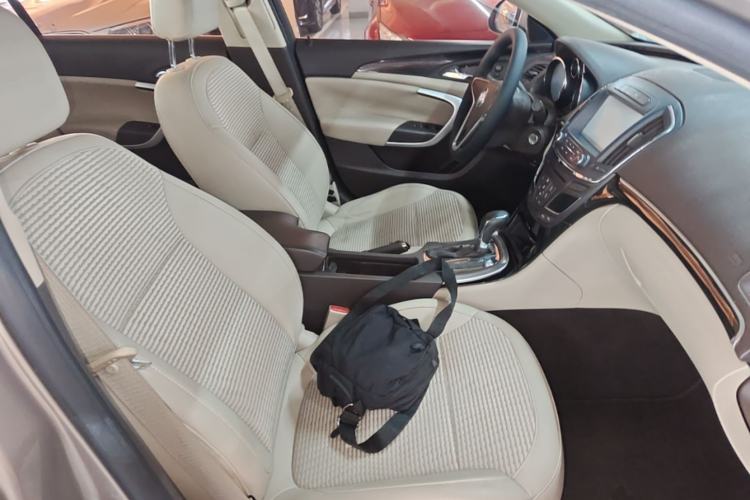 Used Buick Regal 2014 2.0L Leading Fashion Edition Right Front Seat