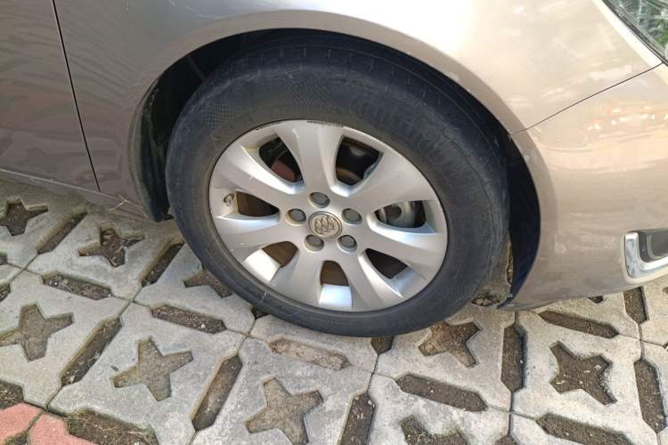 Used Buick Regal 2014 2.0L Leading Fashion Edition Right Front Wheel Hub
