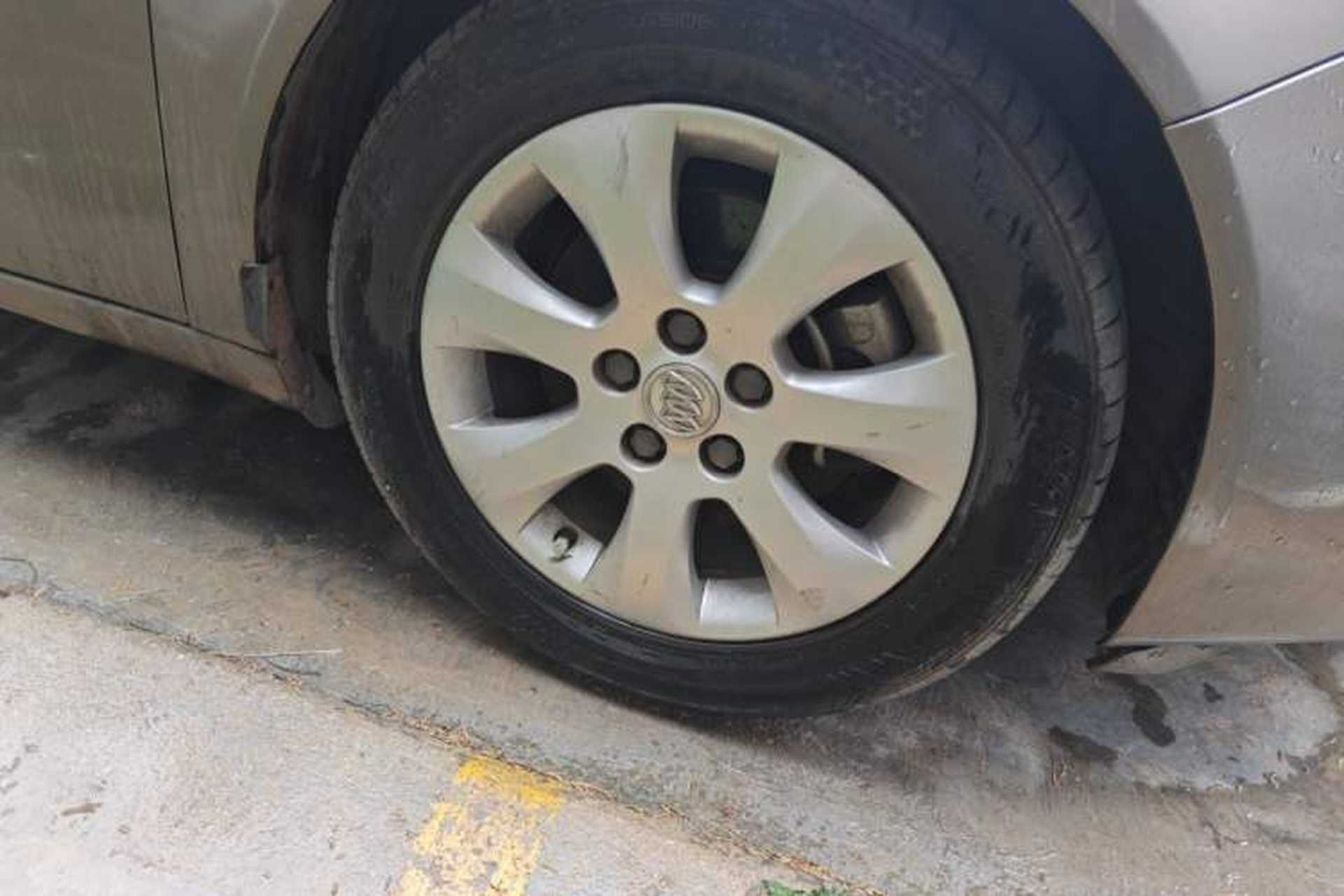 Used Buick Regal 2014 1.6T Fashionable Tech Edition Right Front Wheel Hub