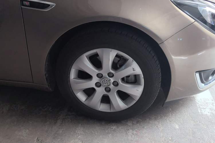 Used Buick Regal 2014 1.6T Fashionable Tech Edition Right Front Wheel Hub