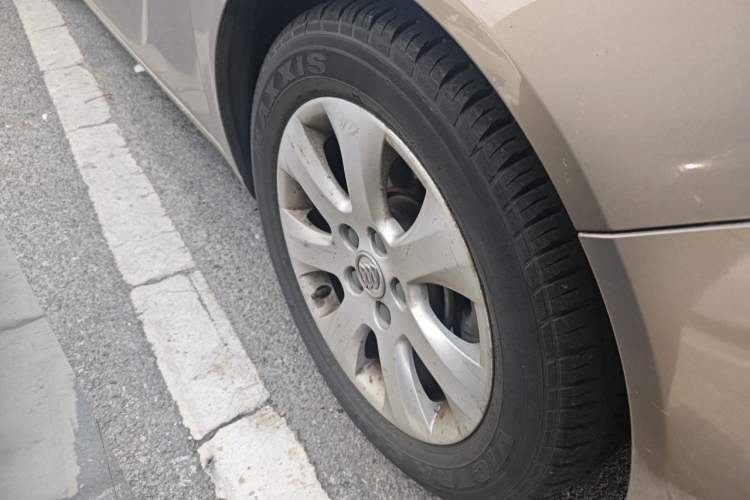 Used Buick Regal 2014 1.6T Fashionable Tech Edition Right Front Wheel Hub
