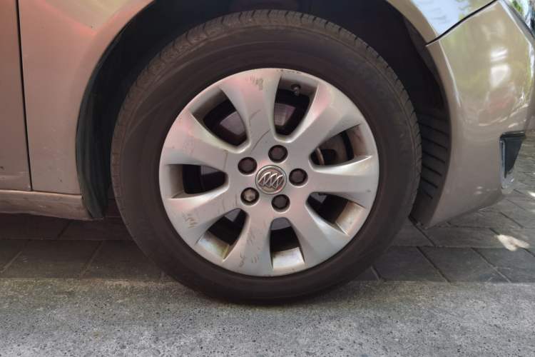Used Buick Regal 2014 1.6T Fashionable Tech Edition Right Front Wheel Hub