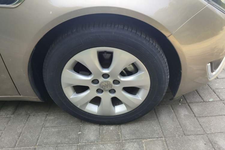 Used Buick Regal 2014 1.6T Fashionable Tech Edition Right Front Wheel Hub