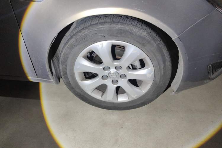 Used Buick Regal 2014 2.0L Leading Fashion Edition Right Front Wheel Hub