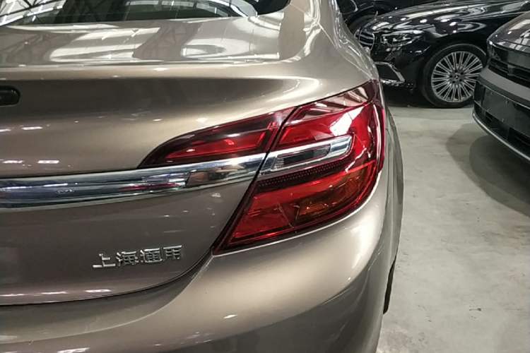 Used Buick Regal 2014 2.0L Leading Fashion Edition Right Rear Taillight
