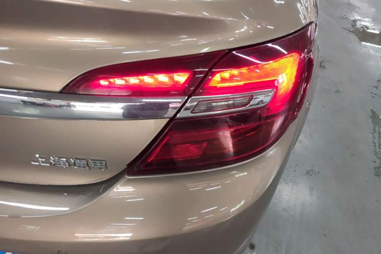 Used Buick Regal 2014 2.0L Elite Fashion Edition Right Rear Taillight