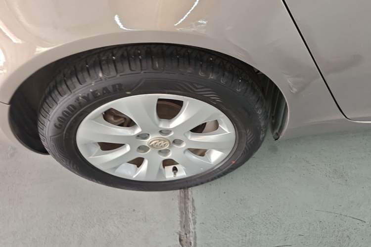 Used Buick Regal 2014 2.0L Leading Fashion Edition Right Rear Wheel Hub