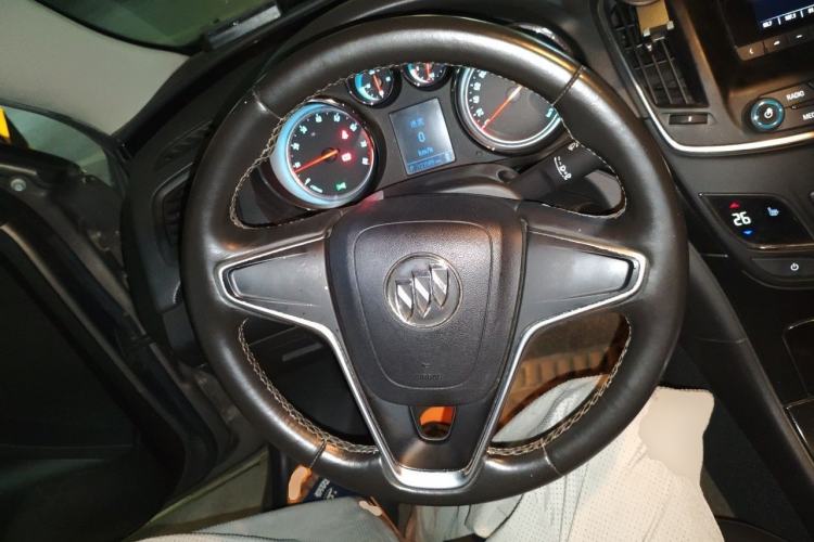 Used Buick Regal 2014 1.6T Fashionable Tech Edition Steering Wheel