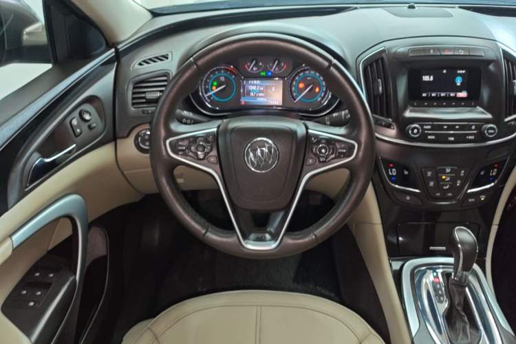 Used Buick Regal 2014 2.0L Elite Fashion Edition Steering Wheel