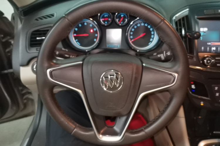 Used Buick Regal 2014 2.0L Leading Fashion Edition Steering Wheel