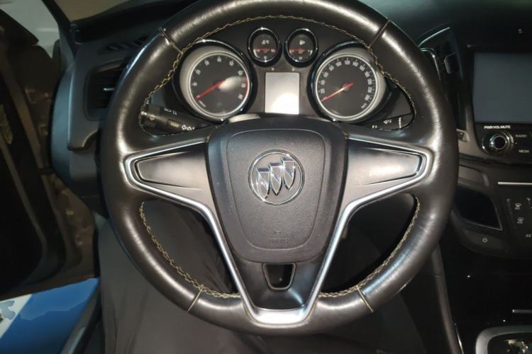 Used Buick Regal 2014 1.6T Fashionable Tech Edition Steering Wheel