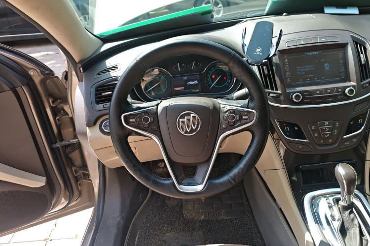 Used Buick Regal 2014 2.0L Elite Fashion Edition Steering Wheel